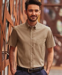 Chemise classique en sergé à manches courtes